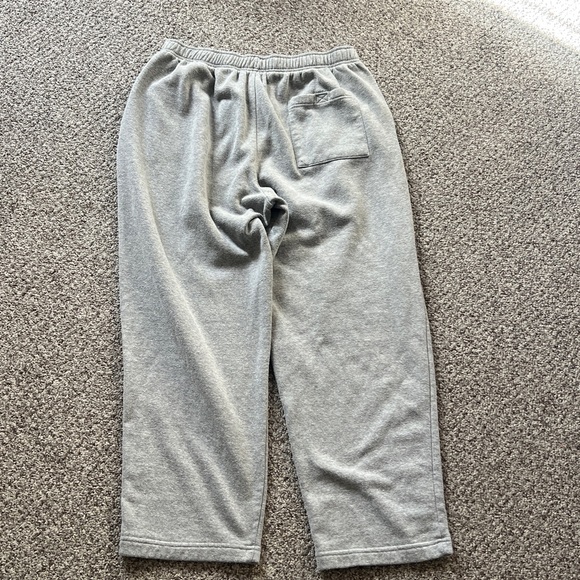 Scandia Woods Straight leg Gray Sweatpants - Picture 6 of 8